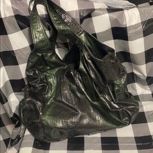 Nine co black faux reptile skin green purse